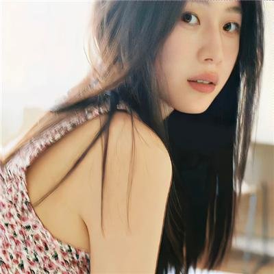 窃窃私语